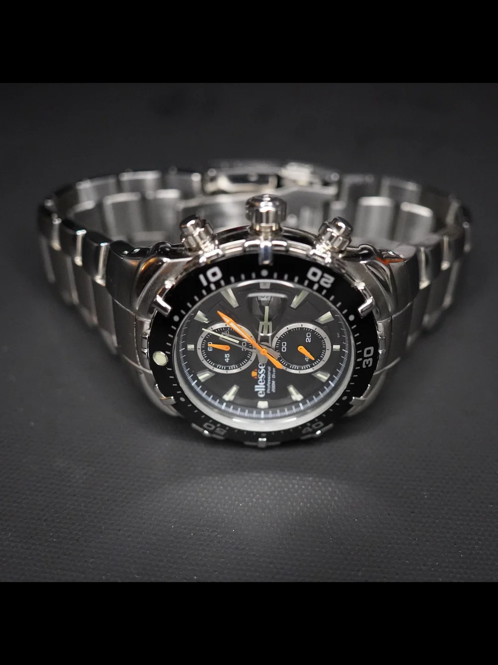 Ellesse Professional 200M Diver Chronograph Black Dial StainlessSteel Mens Watch